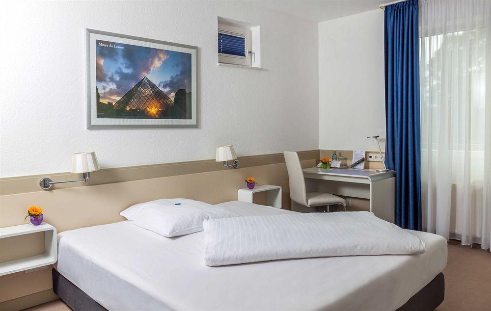Hotel Zweilinden Meckenheim Bonn Buitenkant foto